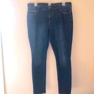 Old Navy Rockstar Denim Jeans. Size 14 short